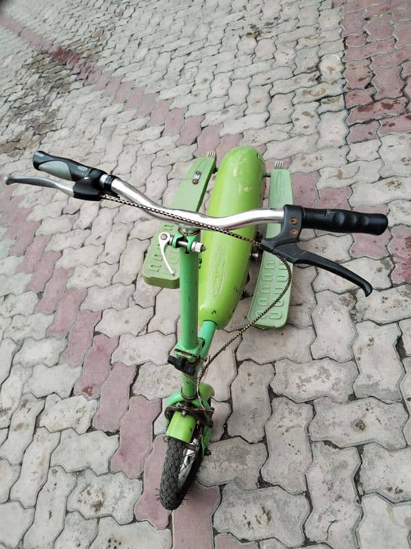 kids padal Scooty for sale in good condition 7