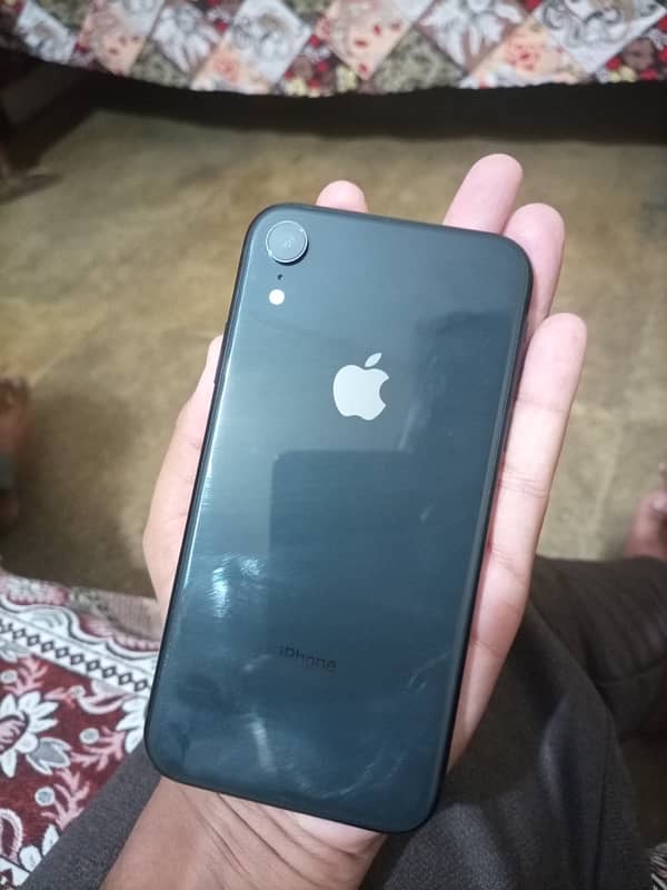 iPhone XR jv 4