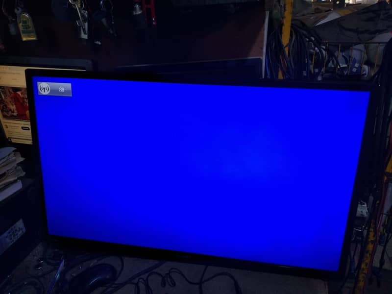 32" LED TV 2