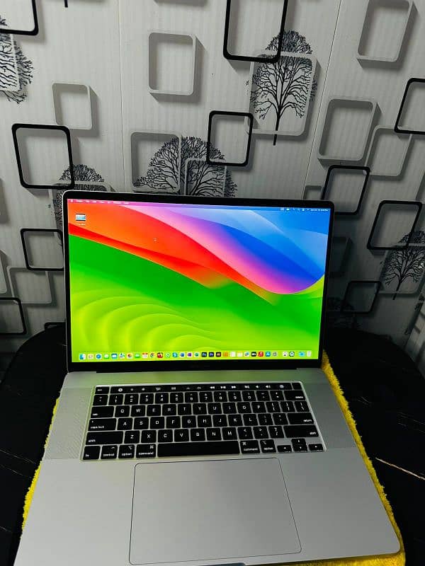 MacBook Pro 2019 | 16 inch 1