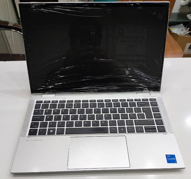 Hp Elitebook 1040 G8, Core i7-11th 32gb ram 512gb ssd 0