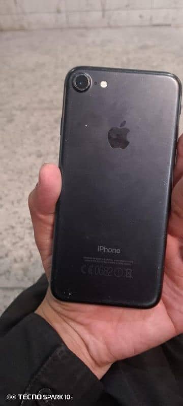 iPhone 7 32 GB Pta Approved 1