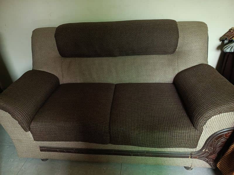 urgent sale 6 seater sofa awt 3