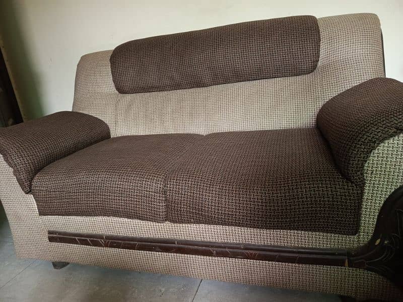 urgent sale 6 seater sofa awt 5