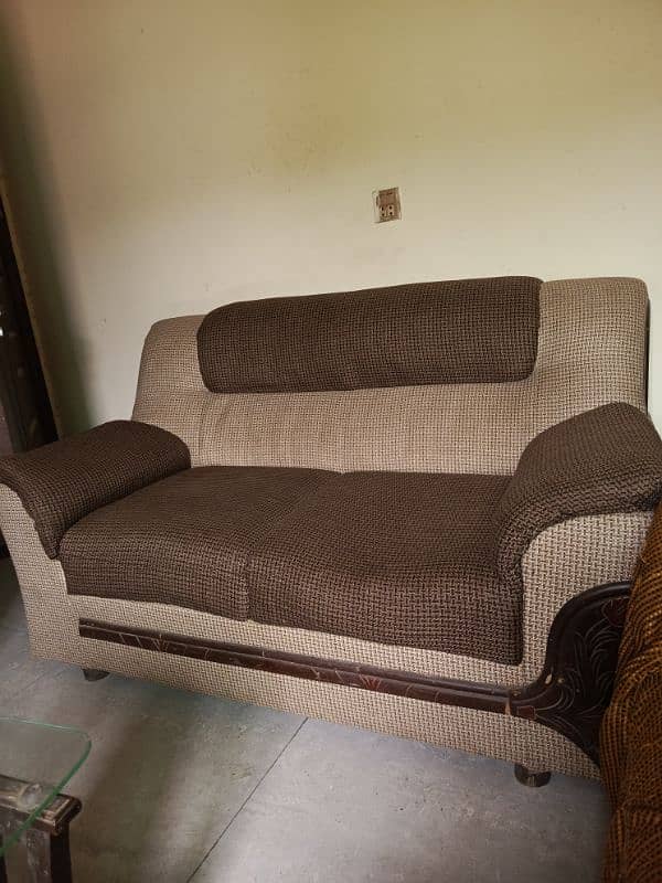 urgent sale 6 seater sofa awt 6