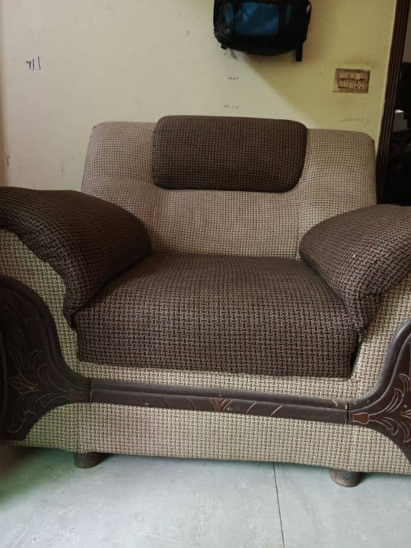 urgent sale 6 seater sofa awt 8