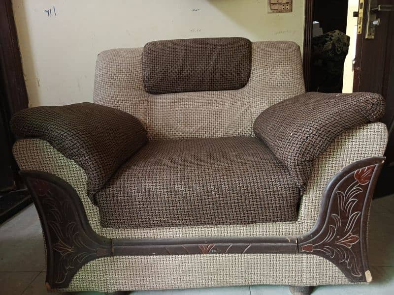 urgent sale 6 seater sofa awt 11