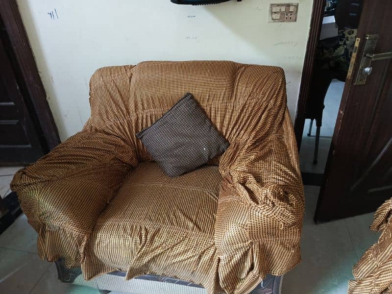 urgent sale 6 seater sofa awt 13