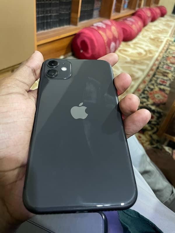 iphone 11 64 Gb Black  non pta factory unlock 10/10 cond 1