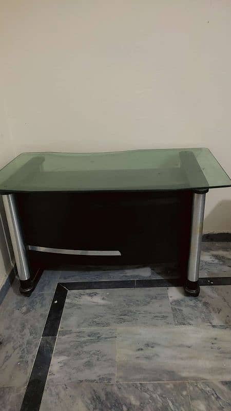 Office table glass top good condition 0