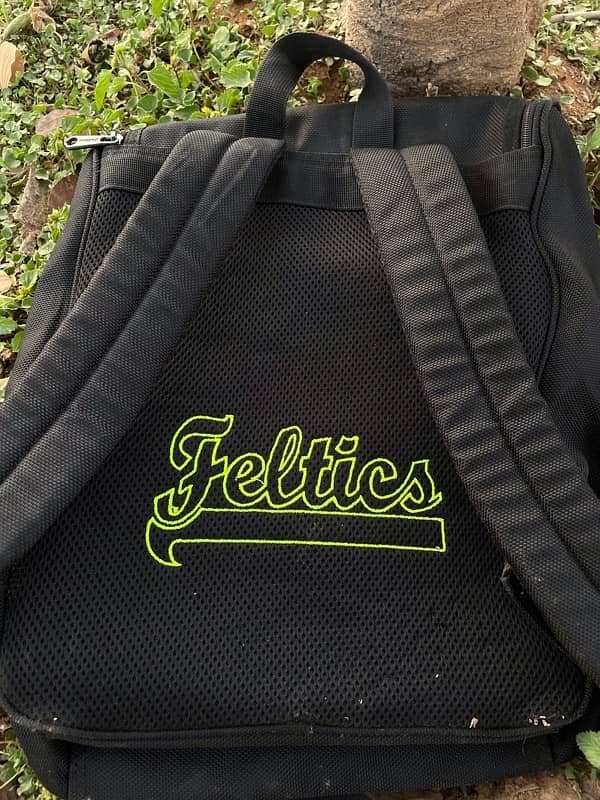 Feltics Bagpack 4