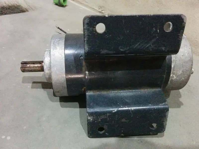 High Power DC Motor Model HSM-8378 3