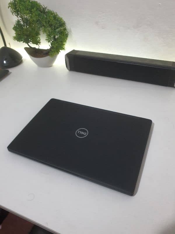 I7 8 gen Dell 7290 at good price 0