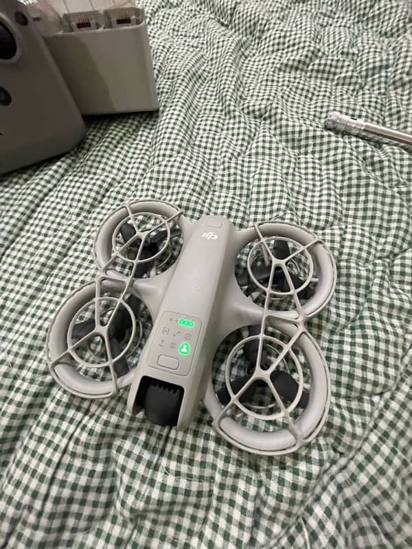 Dji neo 8