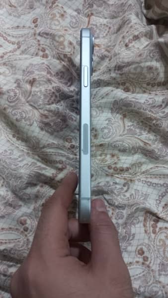 Apple IPhone 15 plus jv 128gb With Box 2