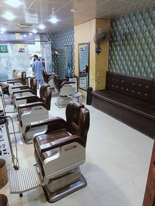 Men salon for sale 3