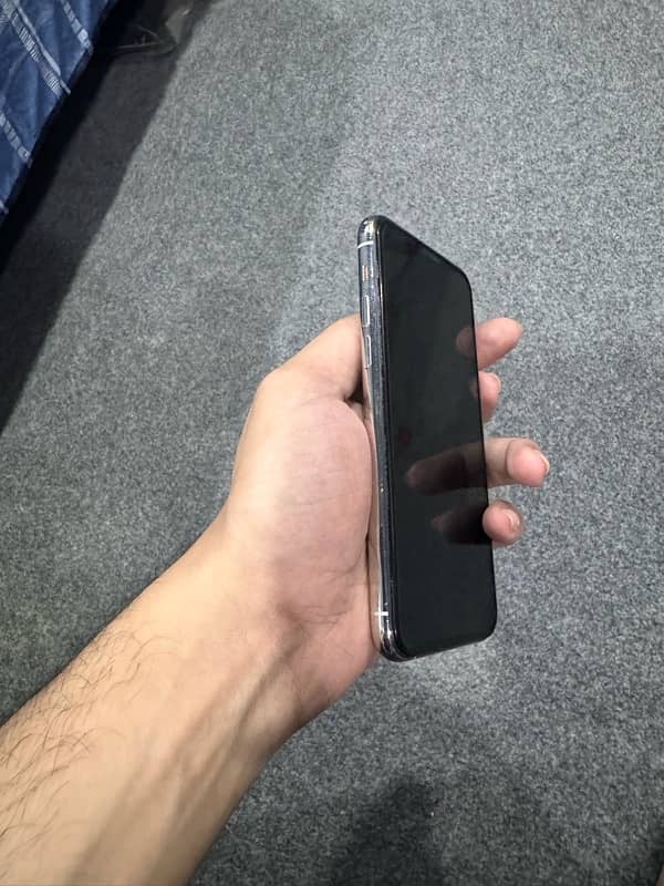 iphone 11 pro (non pta) (original charger) 7