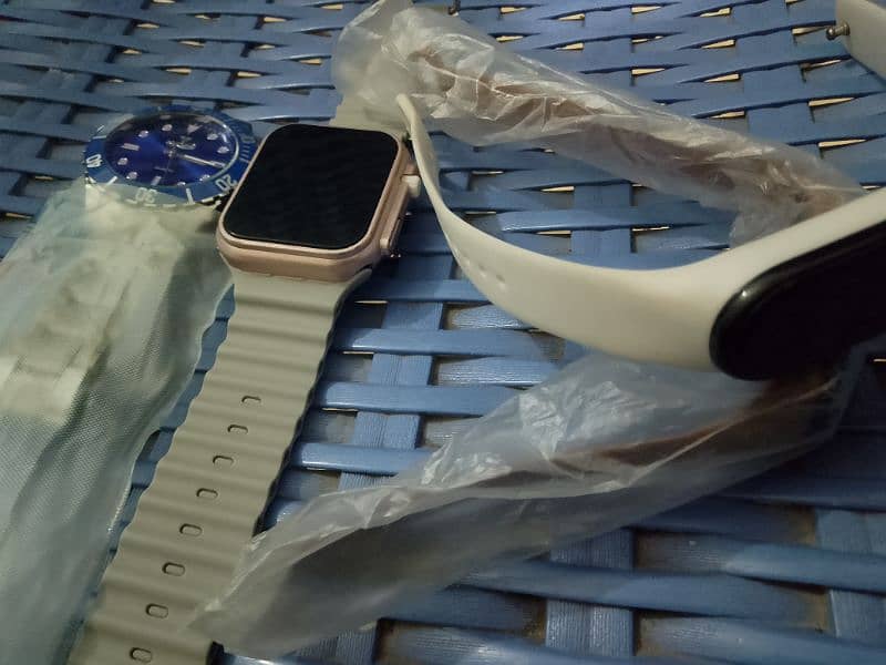 smart watches 2 brand new 2 used 2