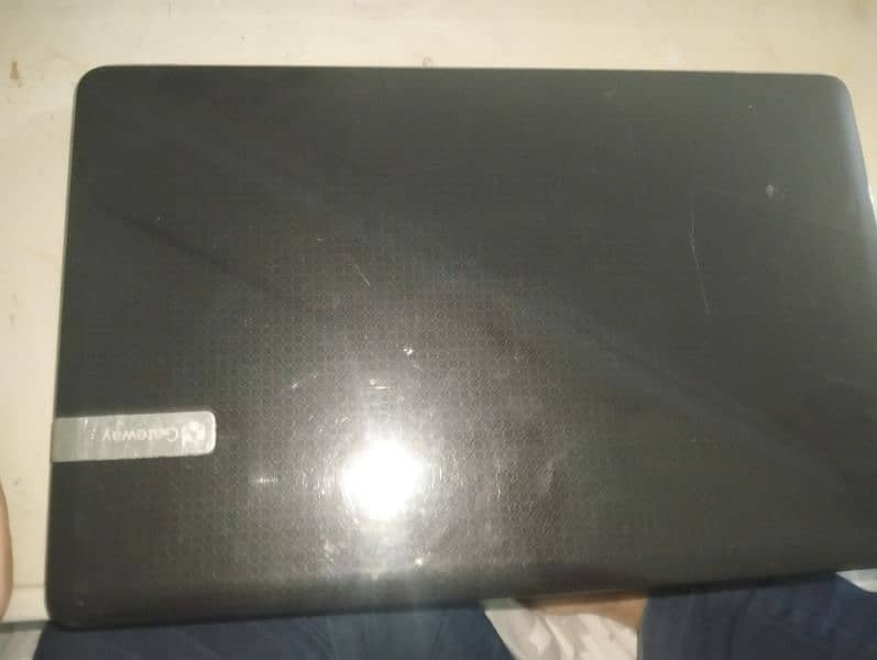 gateway labtop 4gb ram 128gb sad 250gb hard disk charger Available hn 1