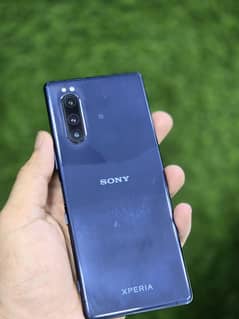 Sony  Expria 5