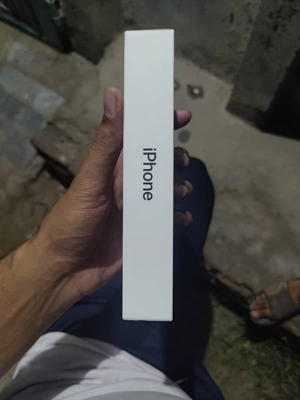 Apple iPhone 11 7