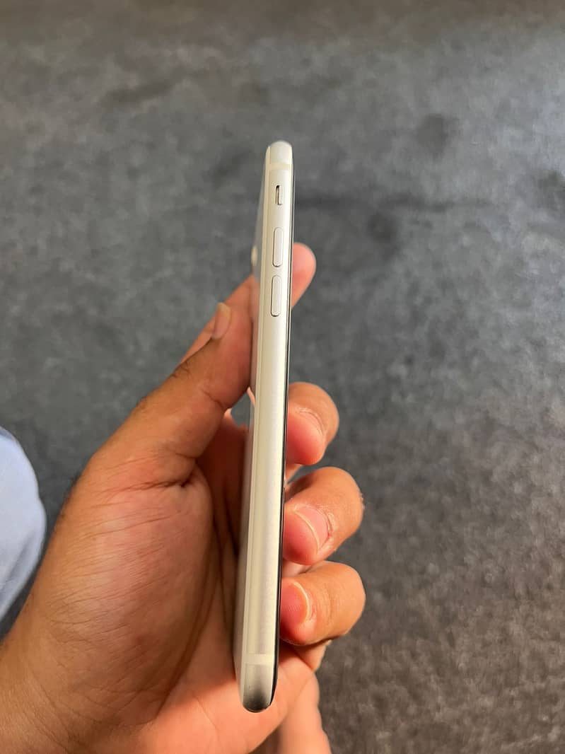 Iphone SE[2020] PTA APPEOVED 5