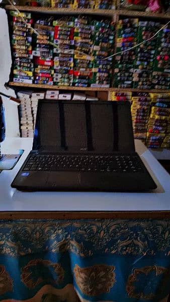 laptop Acer i3 250m ram4gb hard320gb 2