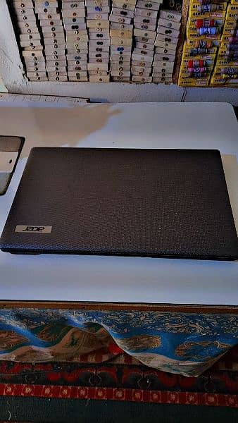 laptop Acer i3 250m ram4gb hard320gb 8