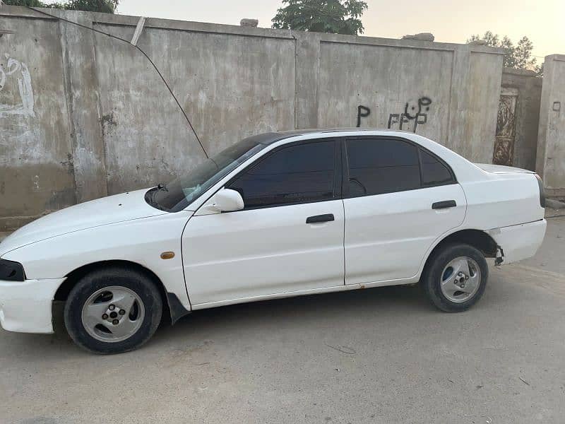 Mitsubishi Lancer 1996 Sunroof 8