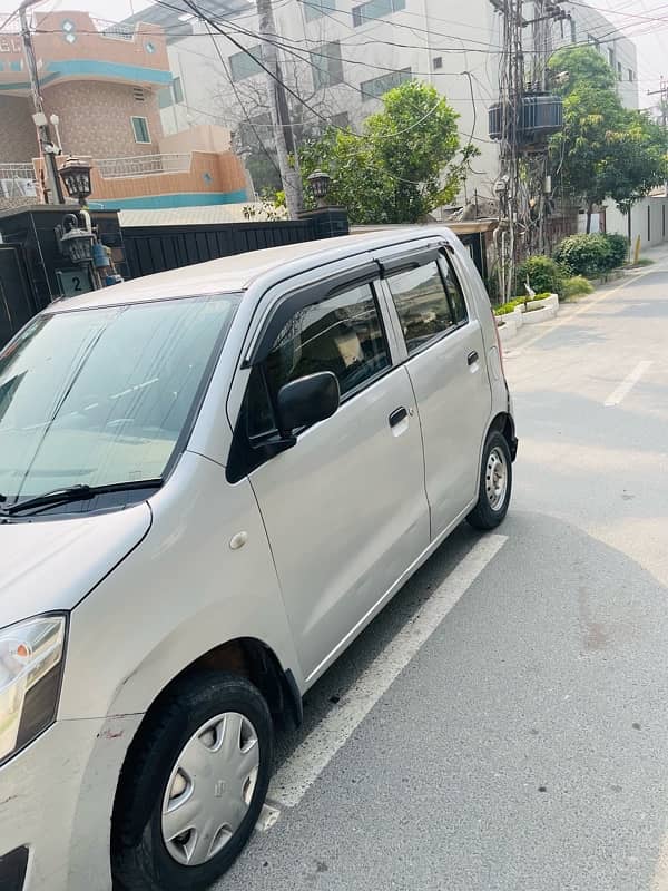 Suzuki Wagon R 2018 3