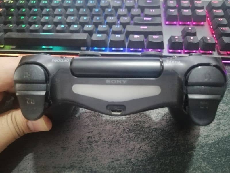 2 PS4 Dual Shock Controller 5