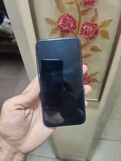 iPhone XR 0