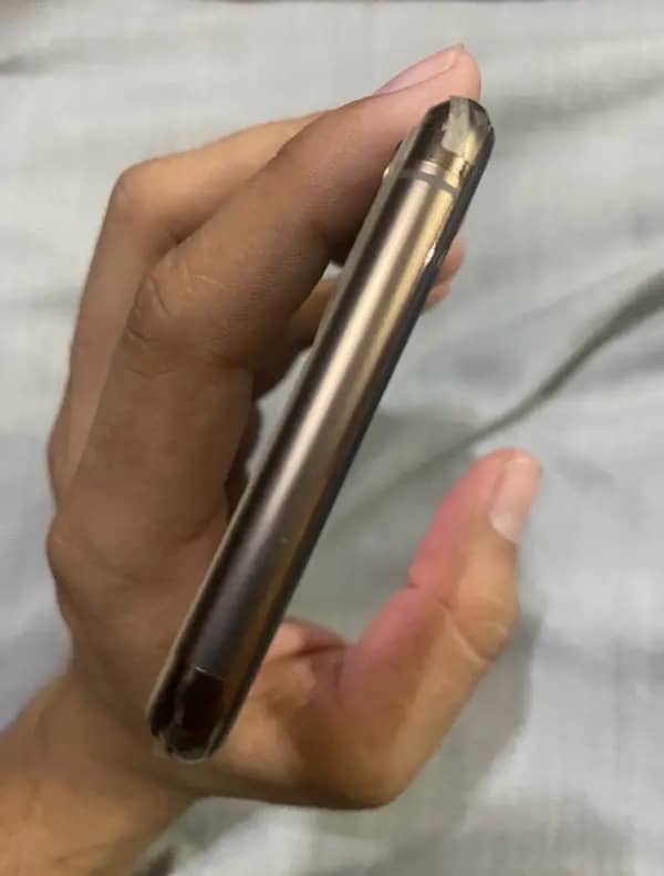 iPhone 11 pro max [Urgent Sale] 1