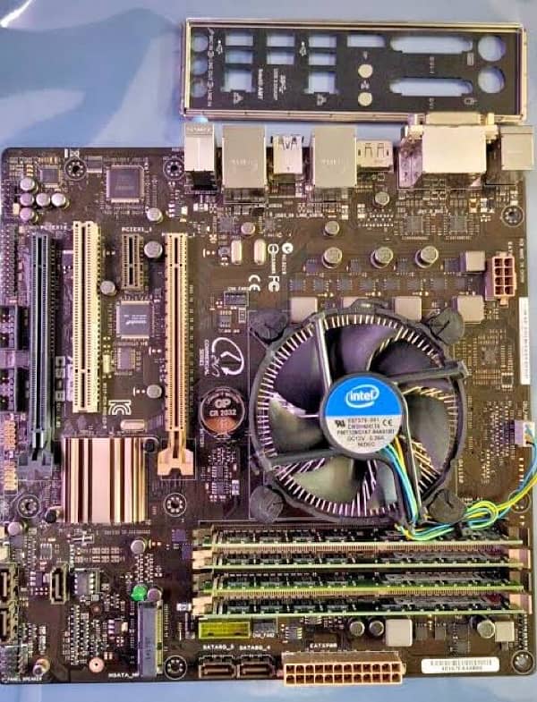 i7 4790 4th gen processor and Asus CS-B mother board 1