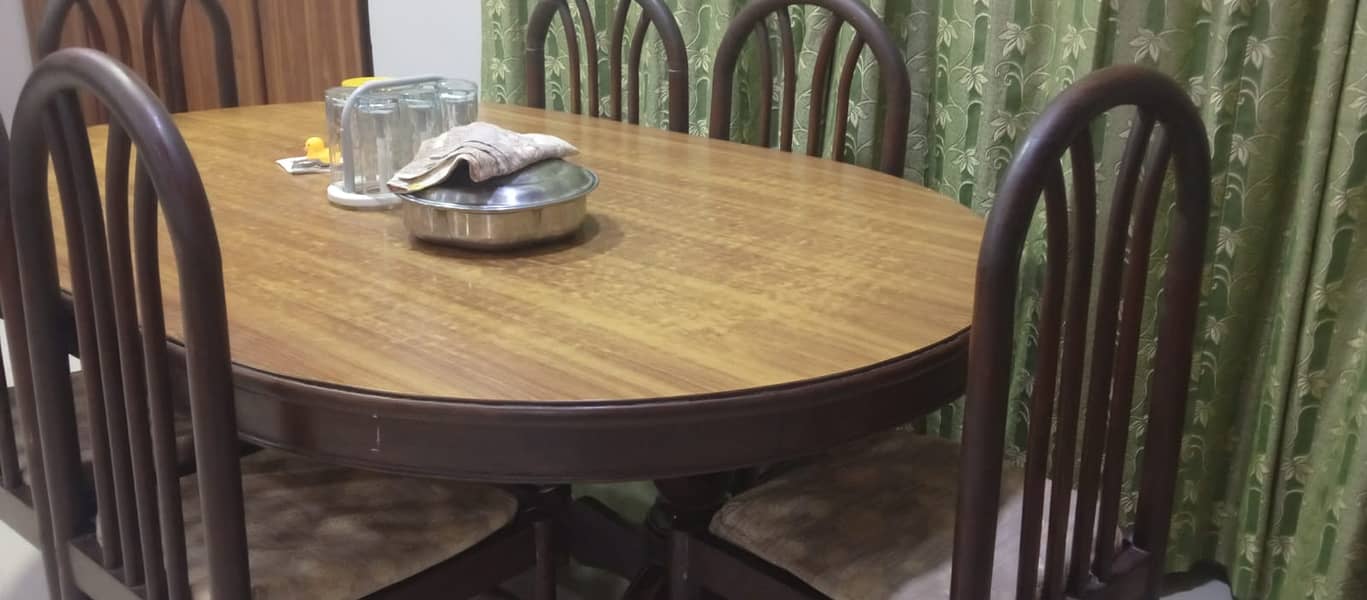 Selling Dining table with 6 chairs 1