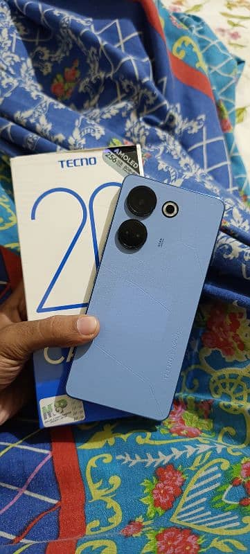 Tecon camon 20 8/256 under company warranty 5 months 0