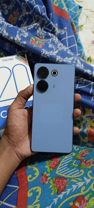 Tecon camon 20 8/256 under company warranty 5 months 1