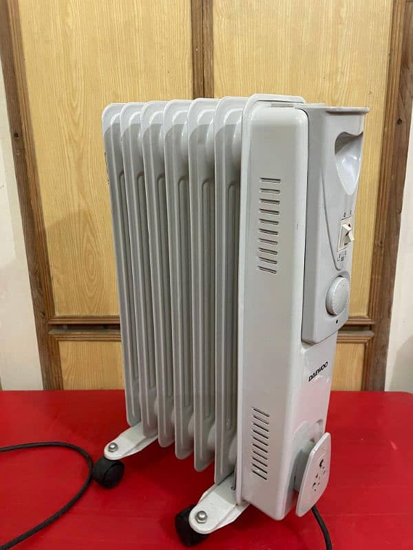 Daewoo 7 Fins Electric Oil Filled Radiator/ Heater 2