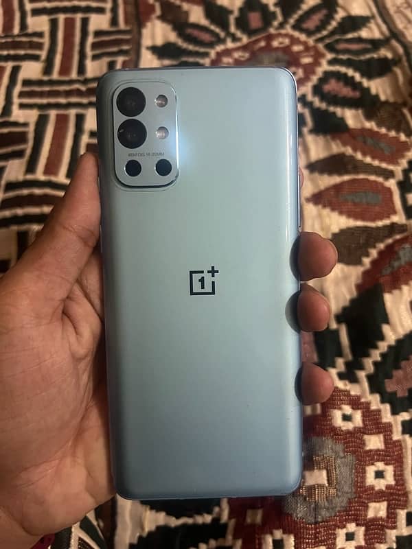 Oneplus 9R 1