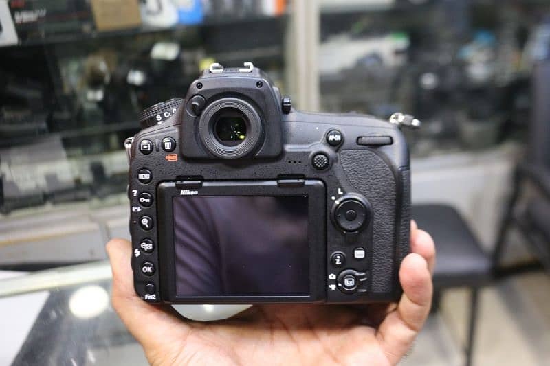 Nikon D850 body (18.5k SC) 1