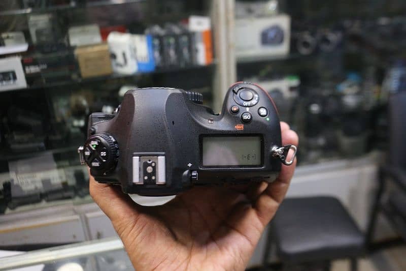 Nikon D850 body (18.5k SC) 2