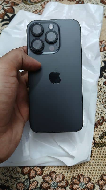 iPhone 15 pro 3