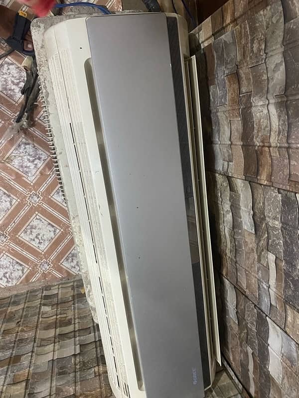 Gree split air conditioner indoor 3