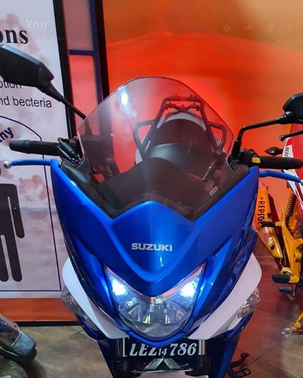 Suzuki Inazuma Aegis 250cc 2