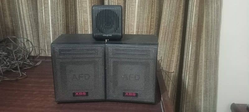 XBS Speakers in best condition 0