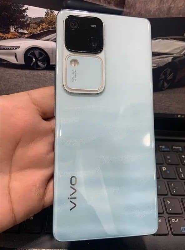 Vivo V30 12/256 Full Box 3