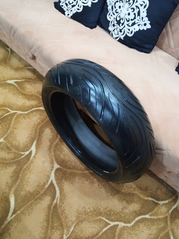 Bridgestone tyre 190/50/17 3