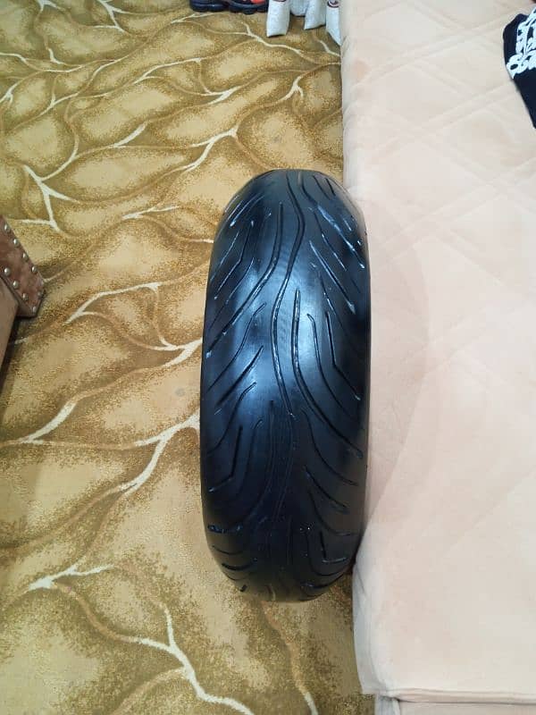 Bridgestone tyre 190/50/17 5