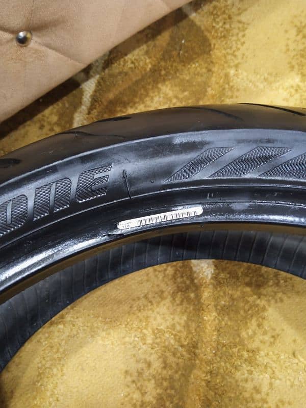 Bridgestone tyre 190/50/17 6