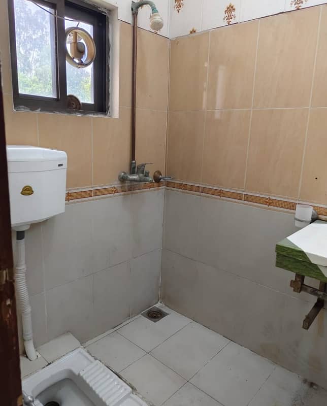 G-11/3 FGEHA C-Type Fully Renovated Flat For Sale 7